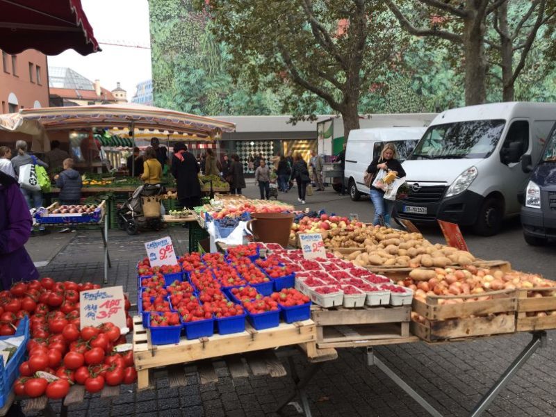 Frutta e verdura al mercato comunale di Stoccarda
