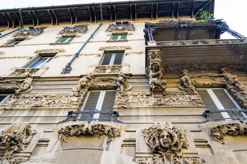 Casa Guazzoni, Milano