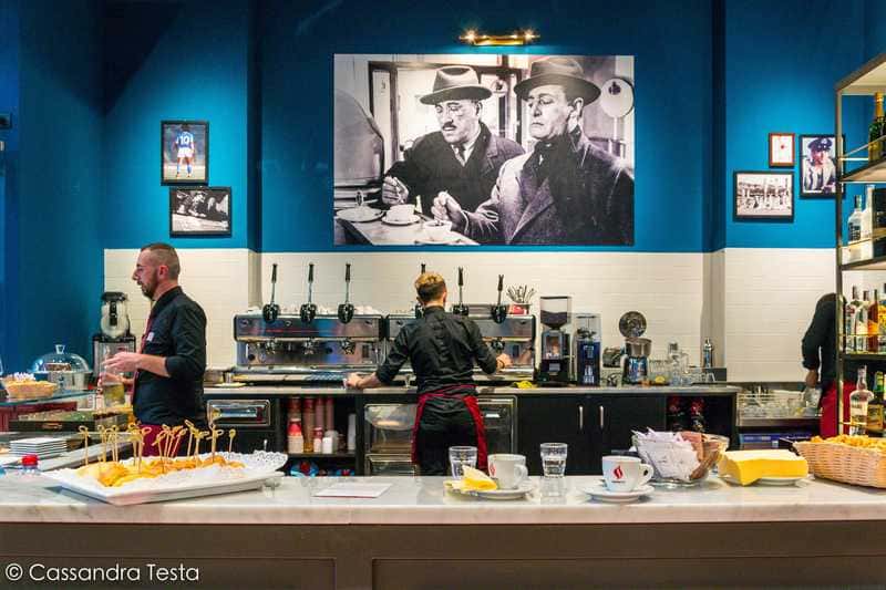Caffè Napoli-Via Vittor Pisani, Milano