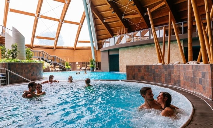 Piscina Idromassaggio nell'area Spa di Acquaworld