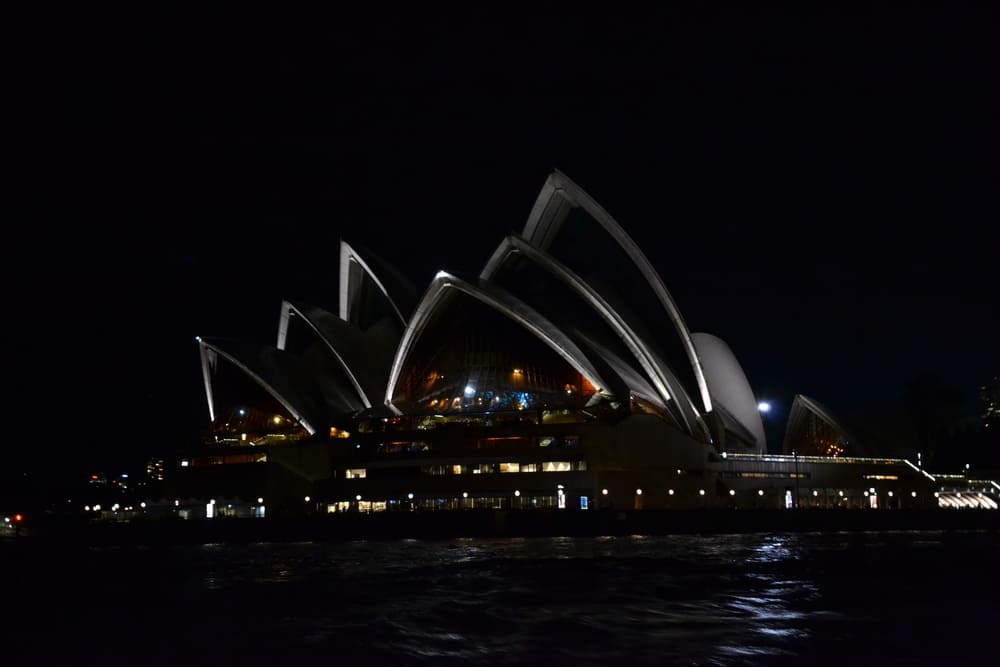Opera House di Sydney Australia di notte
