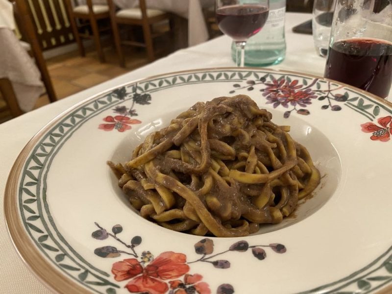Tagliatelle al ragu di cervo