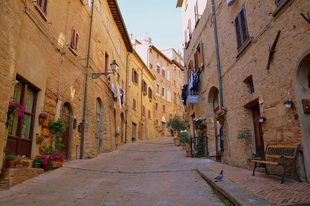 strada volterra toscana