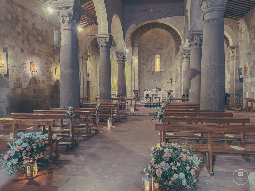 Interno Pieve di Mensano