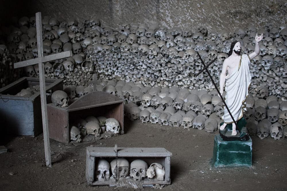 Cimitero delle Fontanelle, Napoli