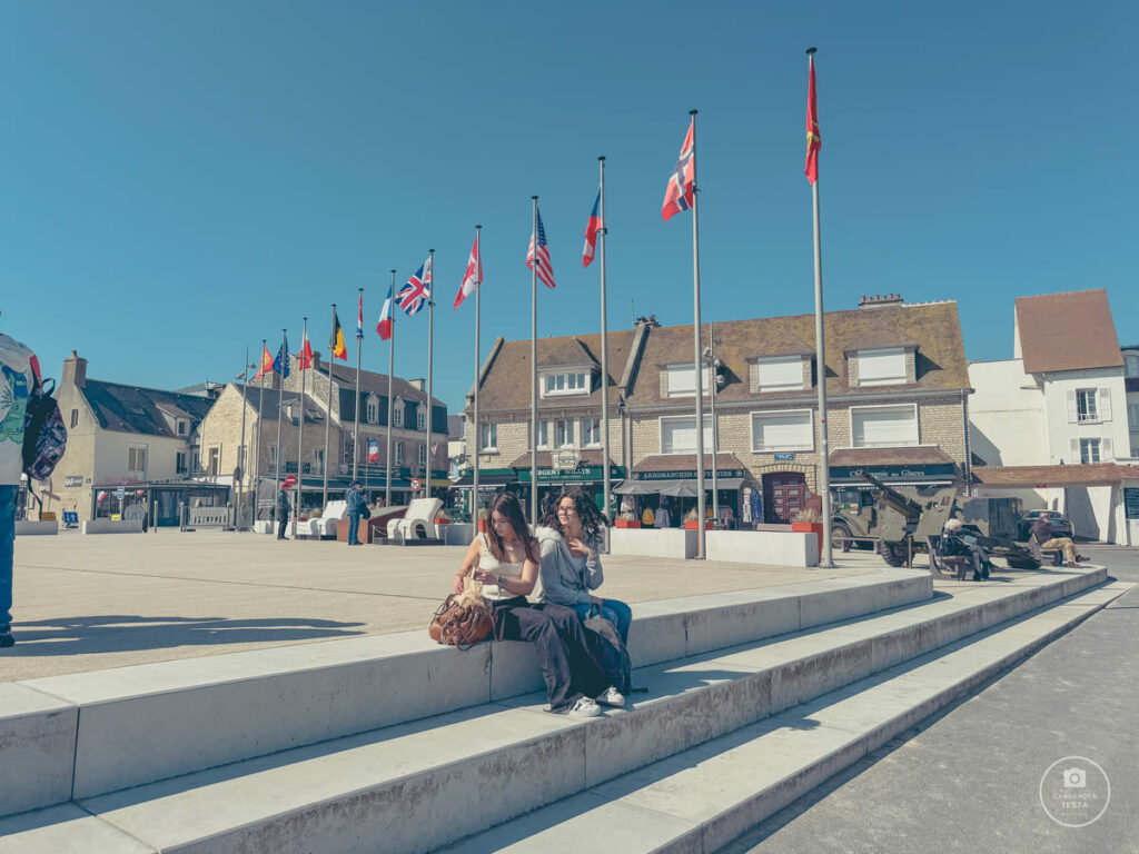 piazza-centrale-arromanches